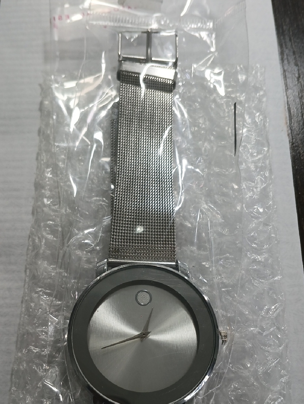 Silver Men's Minimalist Mesh Strap Watch